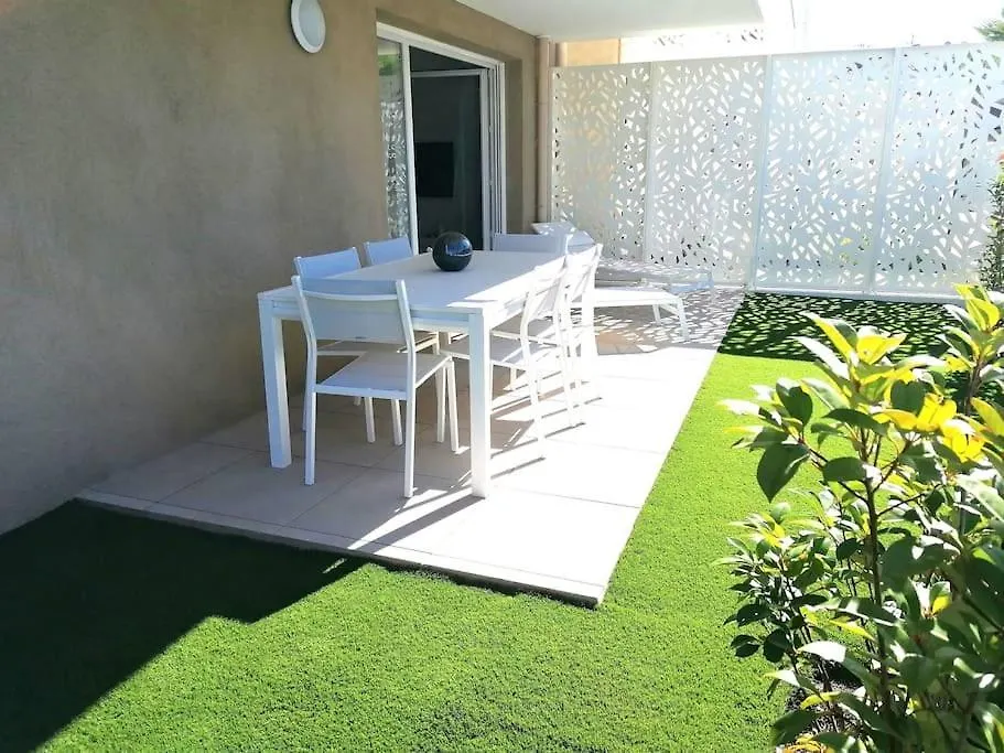 Apartment Casa Areka T3 Rez De Jardin Standing, Proche Plage Frejus