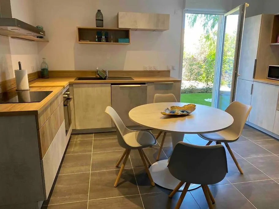 Casa Areka T3 Rez De Jardin Standing, Proche Plage Frejus